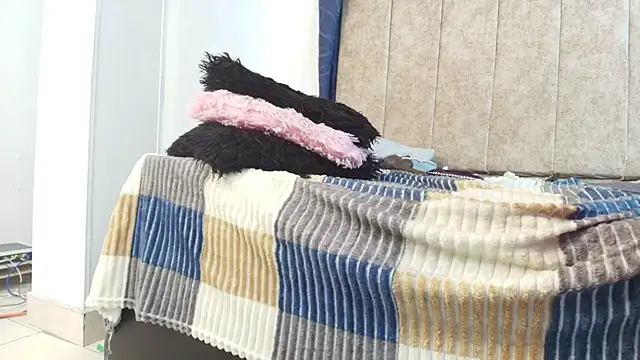 melanie_nasty_whoore - Melanie_Nasty_Whoore's free webcam - UK Sex Cams