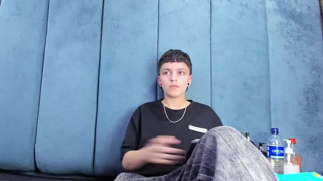 Megan_Thompson_ live sex cam