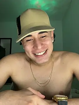 maximuz1920 (M young) - Bañarme en miel.🍯💦🥵.