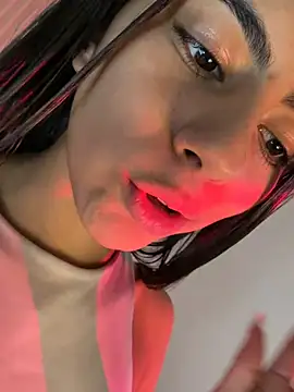 lilybeeth (F teen) - Oily pussy. 🤍