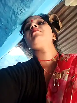 Webcam Model (Jooli_xx)  is live.Free join now!