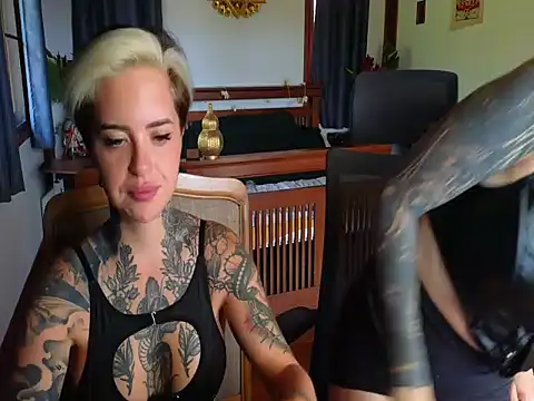 Alexandersonxo live sex cam