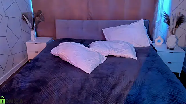 luna_c0ra - Luna_c0ra's free webcam - UK Sex Cams