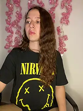 Webcam Model (-rosi)  is live.Free join now!