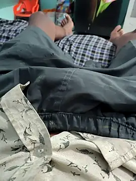 rayi_queen_4 - RAYI_Queen_4's free webcam - UK Sex Cams