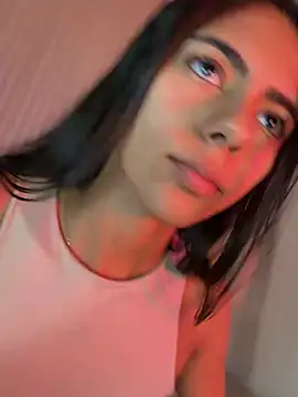 lilybeeth (F teen) - Oily pussy. 🤍