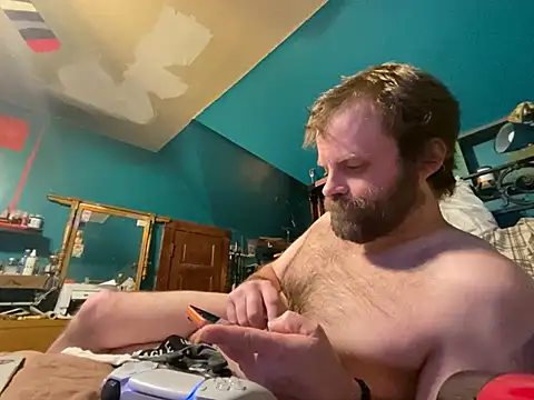 charactrzero (Ask my age) - get naked stay naked