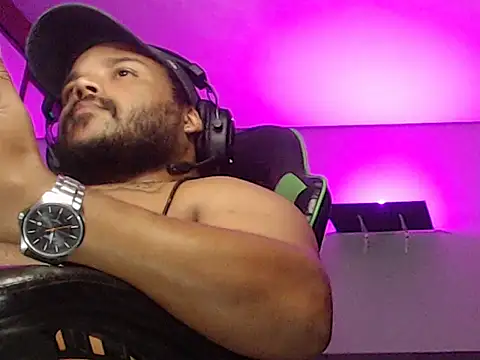 ale_mineiro - Ale_Mineiro's free webcam - UK Sex Cams