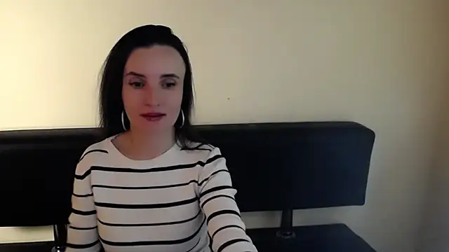 laimav_ - LaimaV_'s free webcam - UK Sex Cams