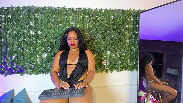 amayavaldes - Amayavaldes's free webcam - UK Sex Cams