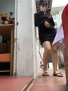 rose-public - Rose-Public's free webcam - UK Sex Cams