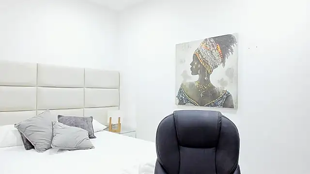 chloelarsons - Chloelarsons's free webcam - UK Sex Cams