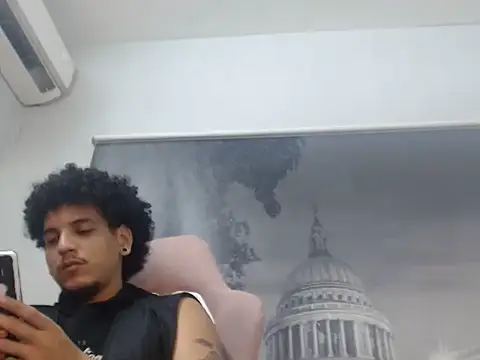 xfire_boy69 - Xfire_boy69's free webcam - UK Sex Cams