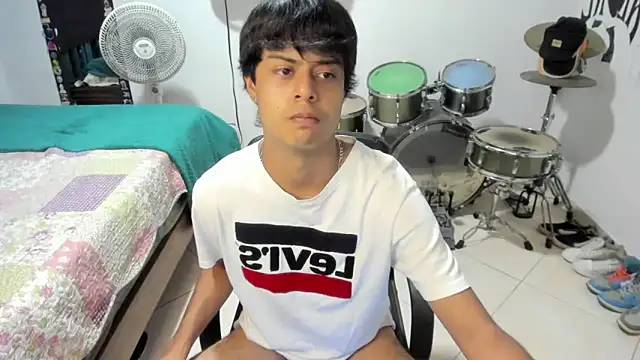 zack_falcon - Zack_falcon's free webcam - UK Sex Cams