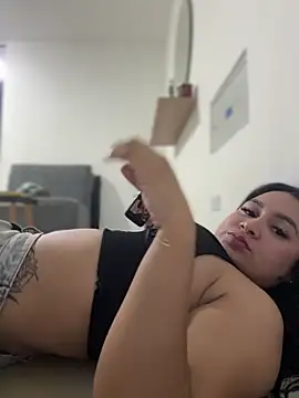 pretty_isadora (F young) - Silence, people nearby #public #boobs