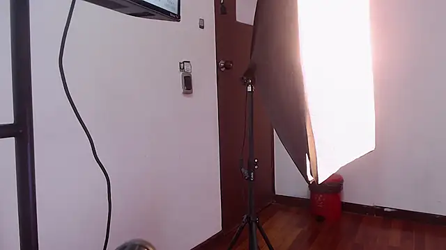 alma_monclair_ - Alma_Monclair_'s free webcam - UK Sex Cams