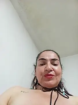 Webcam Model (MaryRoze_)  is live.Free join now!