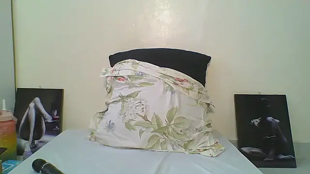 cutej - CuteJ's free webcam - UK Sex Cams