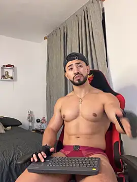 Ezzio_Scolaro live sex cam
