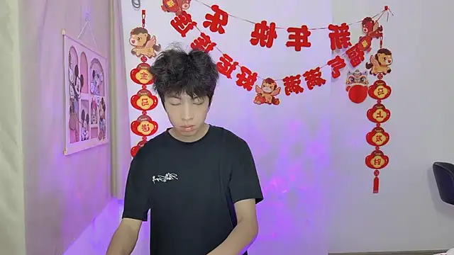 afahyu (M twink) - 全裸把鸡鸡弄成大鸟Completely naked, his penis was