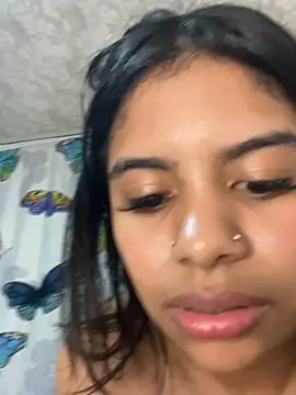 Webcam Model (Jarilin-Mia)  is live.Free join now!