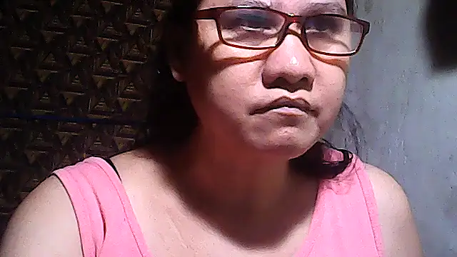 sweetsosie18 - Sweetsosie18's free webcam - UK Sex Cams