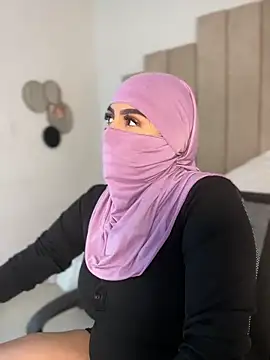 Webcam Model (rashaaa_)  is live.Free join now!