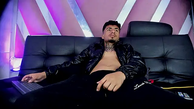 JuanCamiilo_66 live sex cam