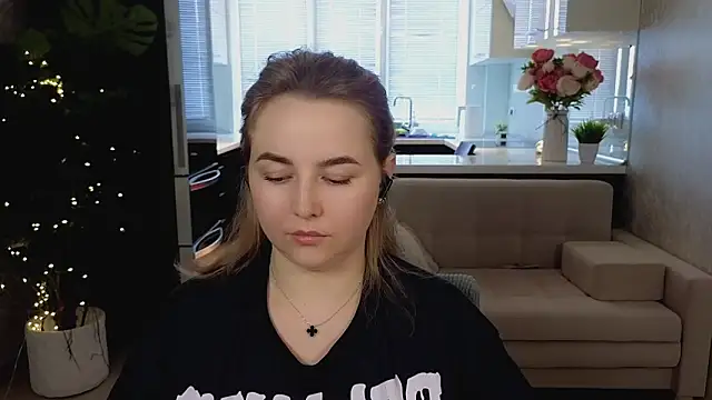 mira_mermayd - Mira_Mermayd's free webcam - UK Sex Cams