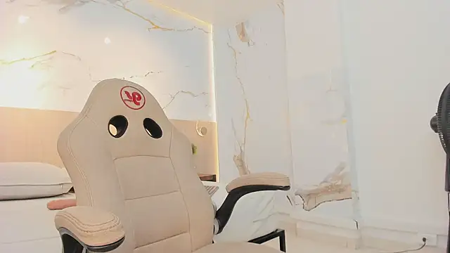 kylie_ward - Kylie_ward's free webcam - UK Sex Cams