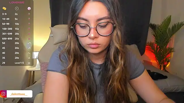 dakottaa_ - Dakottaa_'s free webcam - UK Sex Cams