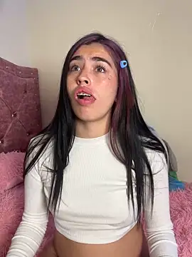 charlothe1 - Charlothe1's free webcam - UK Sex Cams