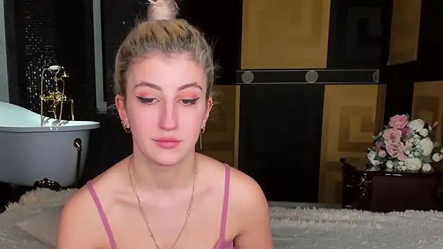 wawmom - Wawmom's free webcam - UK Sex Cams