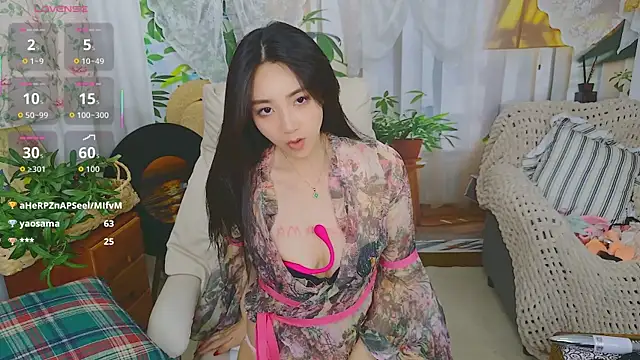 美女aquarius-Tianbao在线直播