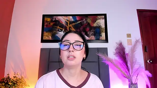 Emilywatsonn live sex cam