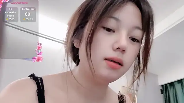 美女Lucky_zhizhi在线直播