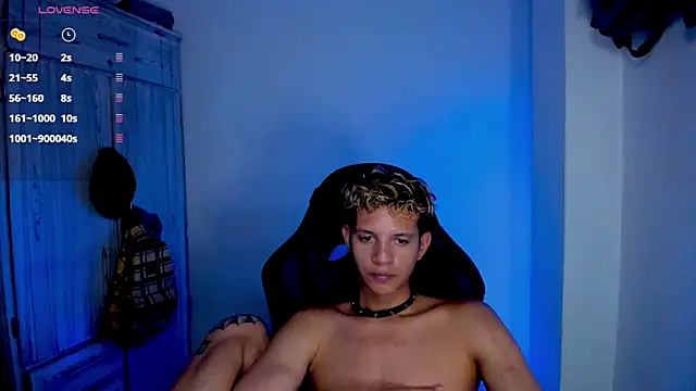 tylernova live sex cam