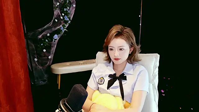 美女Lady-Mia777在线直播