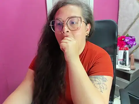 sarah_boobs_ (F young) - 🥵MAKE ME HAPPY⭐ Help me reach my goal!