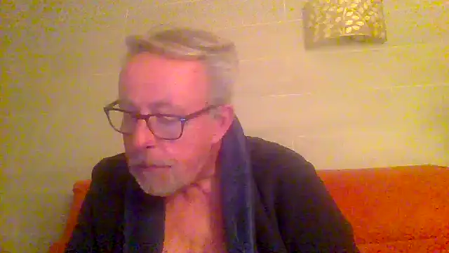 tuggy59 - Tuggy59's free webcam - UK Sex Cams