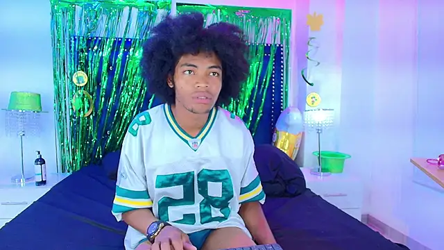 Cristal_and_luke webcam