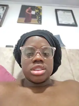 yourliaa_ (F teen) - Control toy domi 2 min 😈