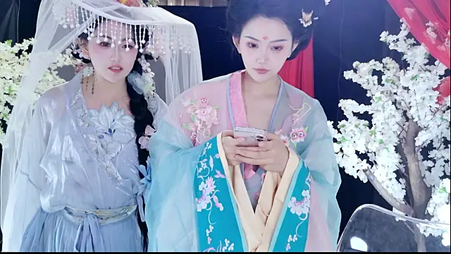 美女Banana-Milk69在线直播