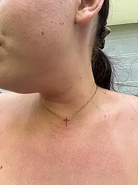 kirasunshine (F young) - lick nipples