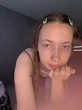 Webcam Model (Holy_Poly)  is live.Free join now!