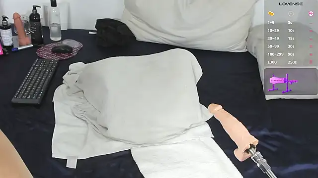 Benjamin_Buster live sex cam