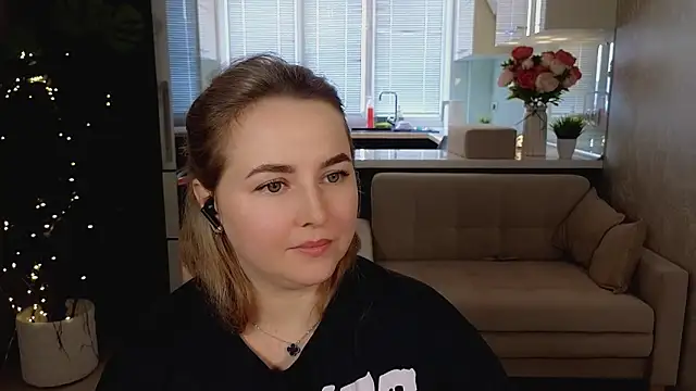 mira_mermayd - Mira_Mermayd's free webcam - UK Sex Cams