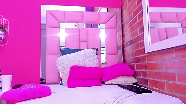 rebecca_sandoval - Rebecca_Sandoval's free webcam - UK Sex Cams