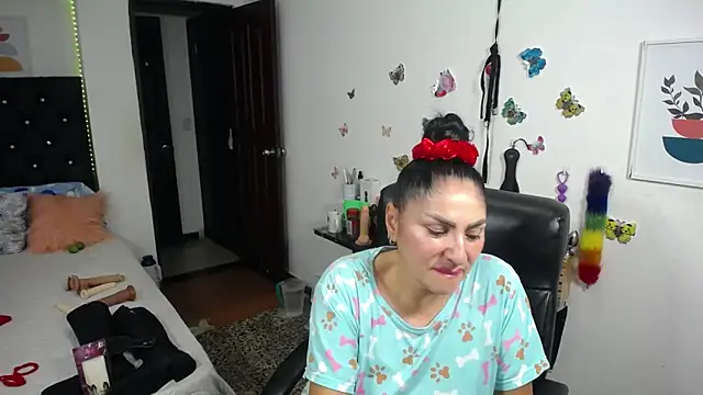 mature_bigboobs10 - Mature_bigboobs10's free webcam - UK Sex Cams