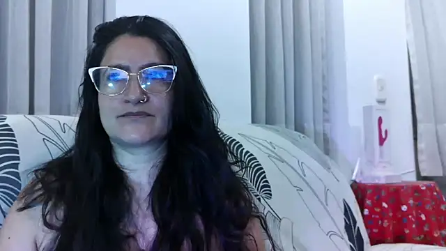 deesseluxure - DeesseLuxure's free webcam - UK Sex Cams